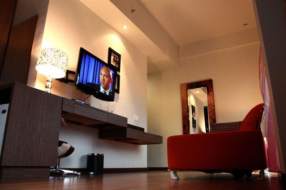 Arenaa Deluxe Hotel Malacca Exterior photo